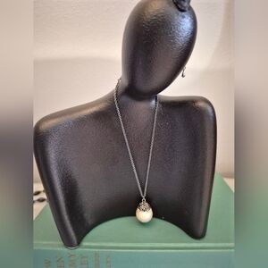 Beautiful Solitare Pearl Pendant Necklace